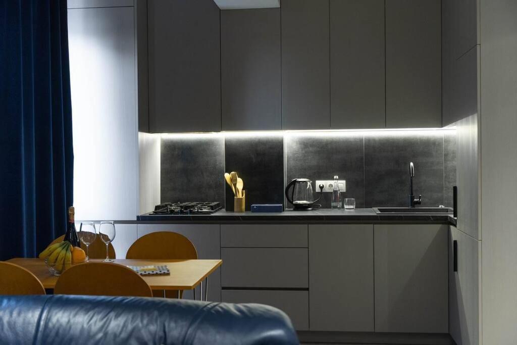 Апартаменти Rentwill Blue *